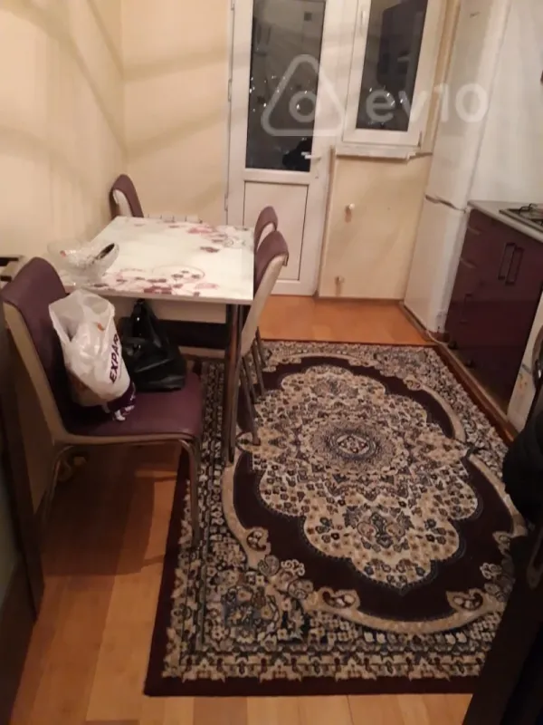 Kirayə verilir 2 otaqlı yeni tikili 50 m²