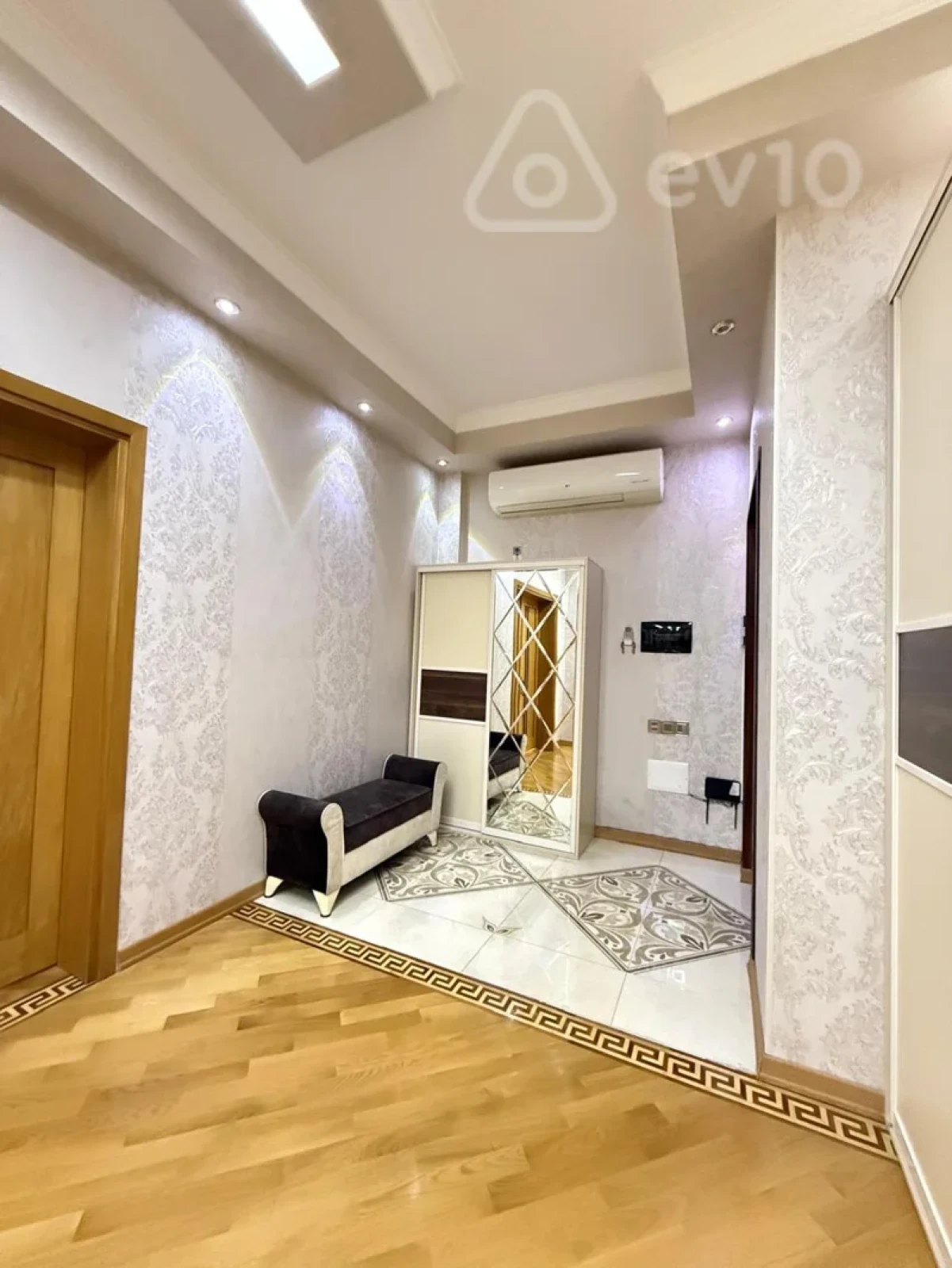 Satılır 3 otaqlı yeni tikili 146 m²