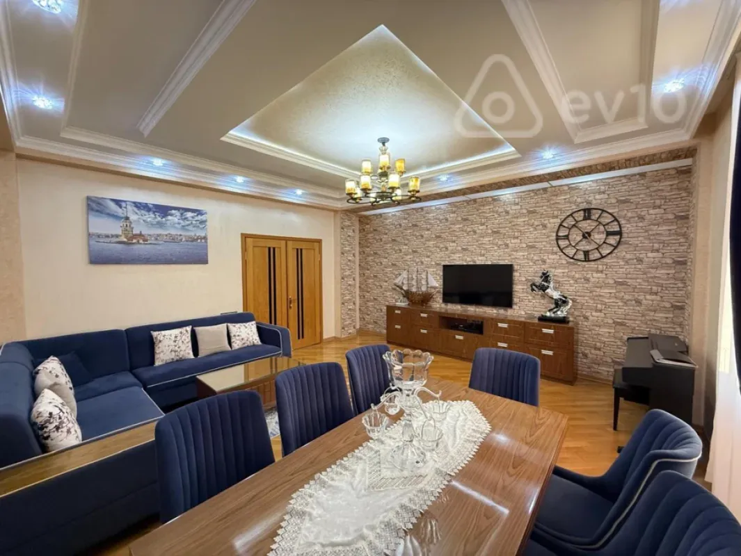 Satılır 3 otaqlı yeni tikili 146 m²