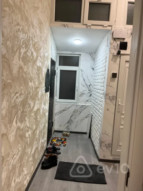 Satılır 1 otaqlı köhnə tikili 26 m²