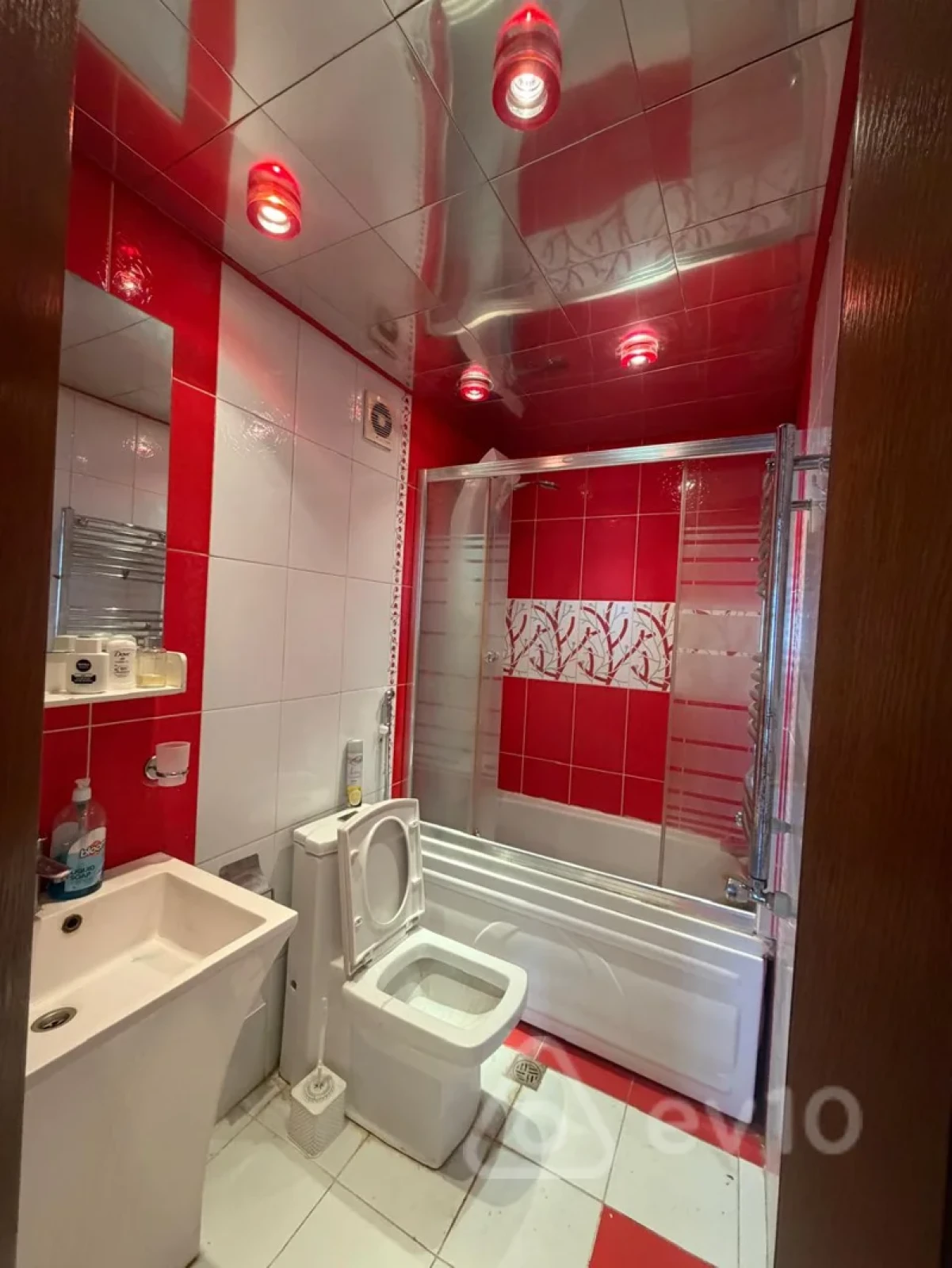 Kirayə verilir 2 otaqlı yeni tikili 75 m²