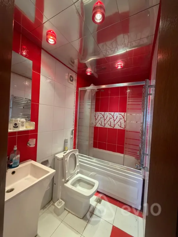 Kirayə verilir 2 otaqlı yeni tikili 75 m²