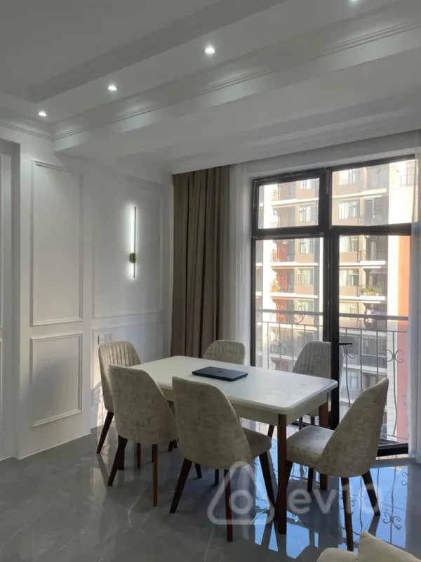 Kirayə verilir 2 otaqlı yeni tikili 80 m²
