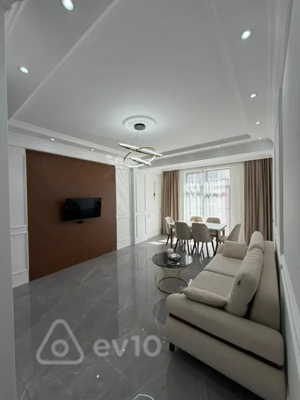 Kirayə verilir 2 otaqlı yeni tikili 80 m²