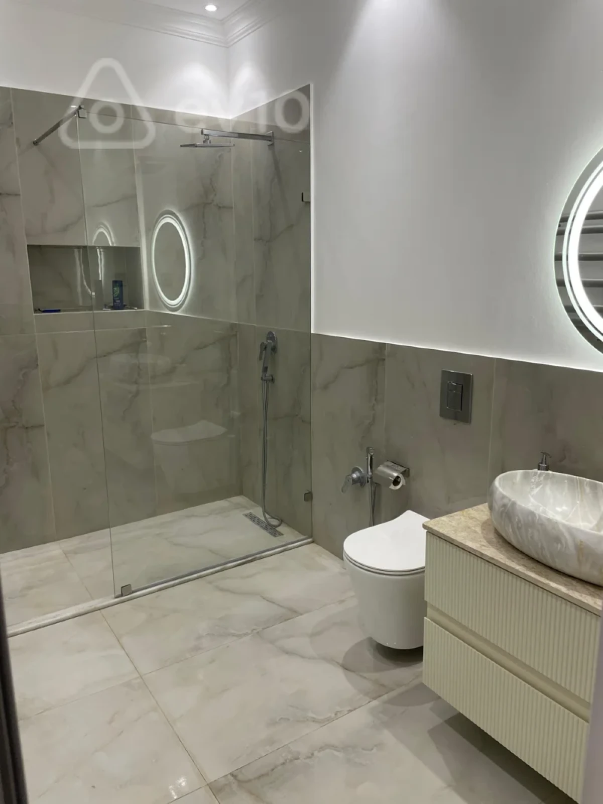 Kirayə verilir 2 otaqlı yeni tikili 80 m²