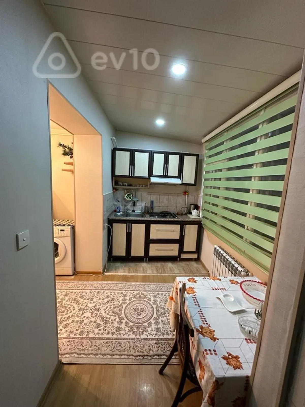 Kirayə verilir 2 otaqlı köhnə tikili 80 m²
