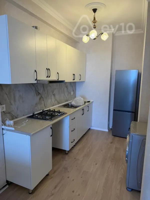 Kirayə verilir 2 otaqlı yeni tikili 75 m²