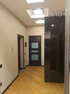 Kirayə verilir 2 otaqlı yeni tikili 80 m²