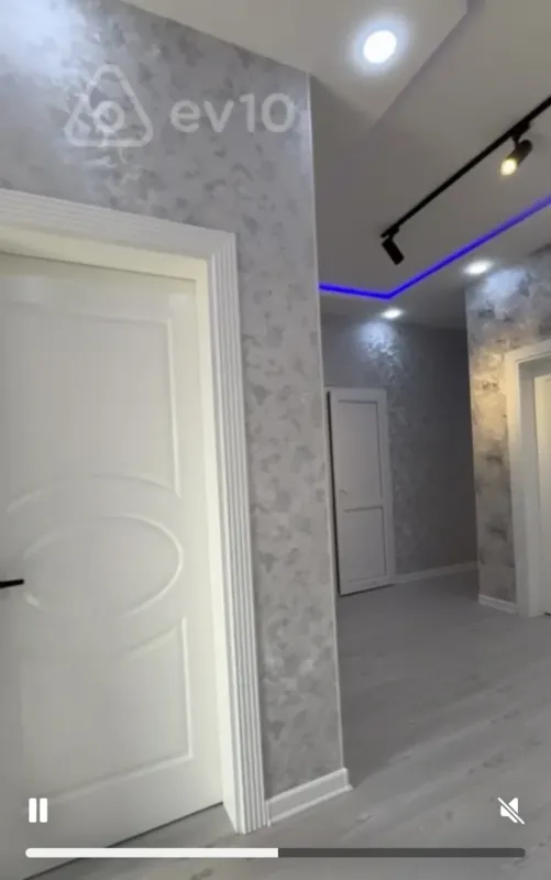 Satılır 5 otaqlı həyət evi 140 m²