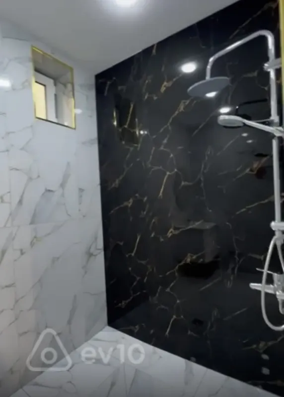 Satılır 5 otaqlı həyət evi 140 m²