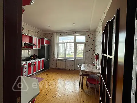 Satılır 2 otaqlı yeni tikili 81 m²