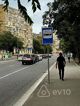 Kirayə verilir 1 otaqlı köhnə tikili 50 m²