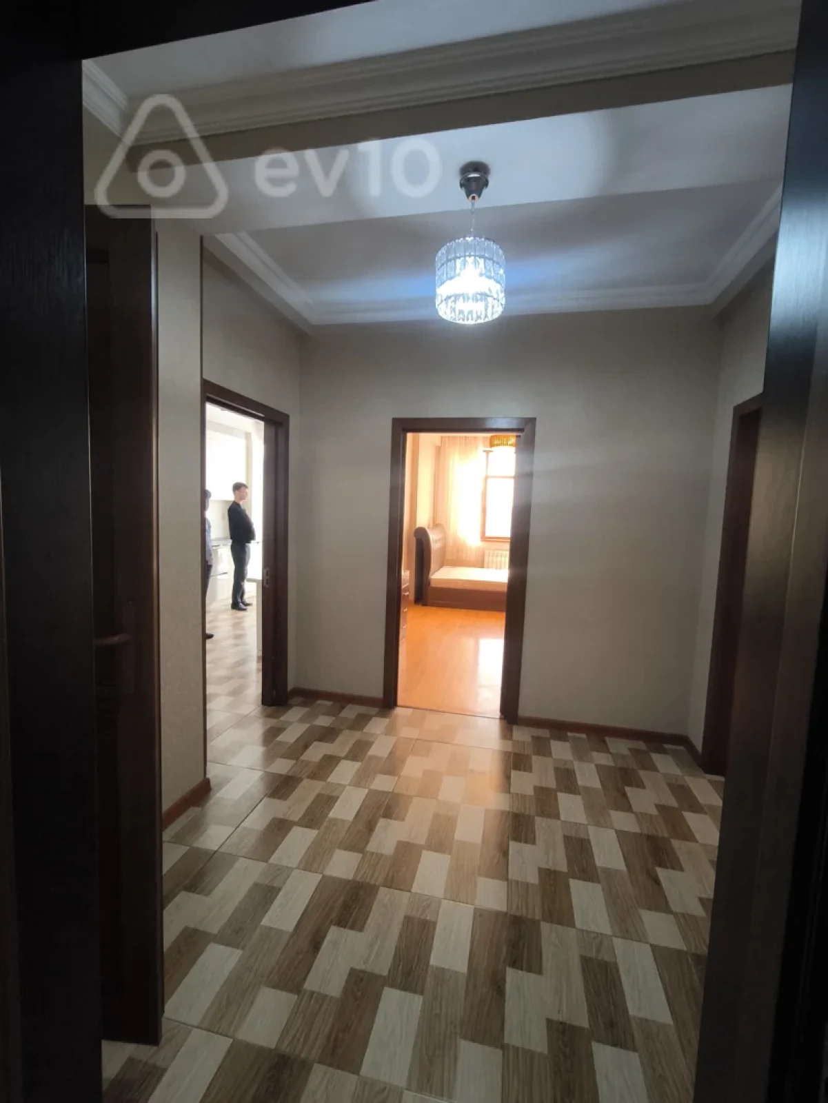 Kirayə verilir 2 otaqlı yeni tikili 80 m²