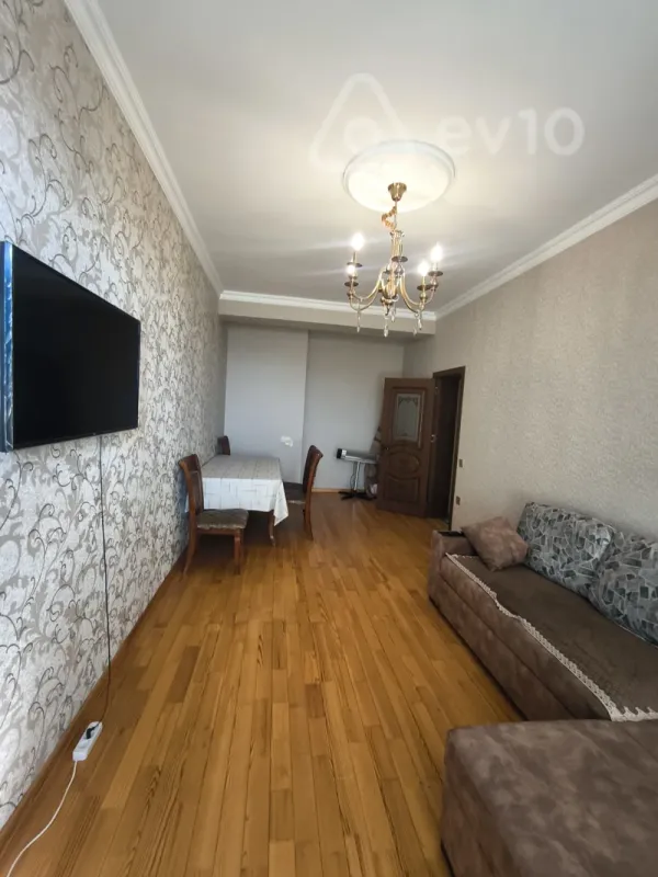 Kirayə verilir 2 otaqlı yeni tikili 80 m²
