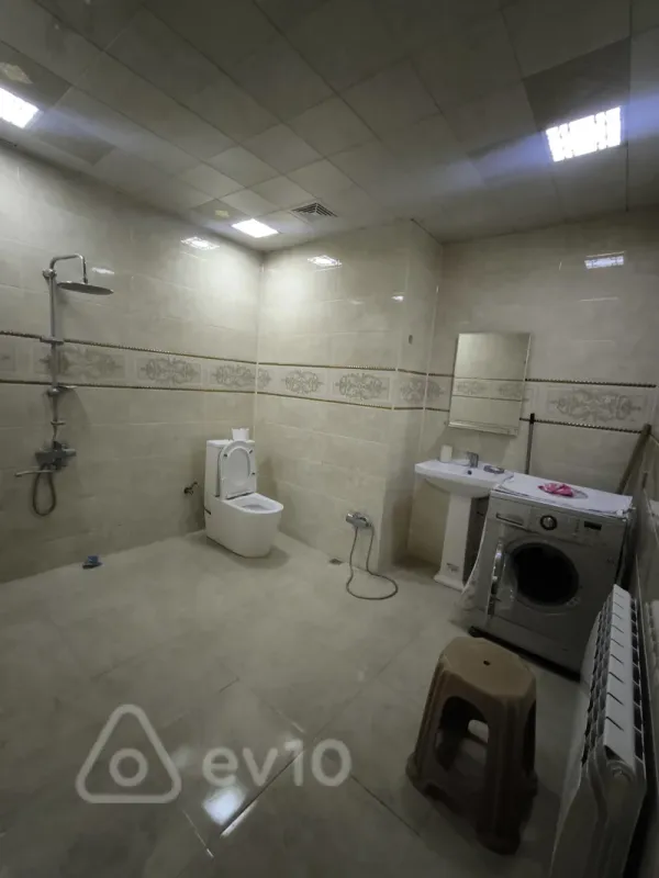 Kirayə verilir 2 otaqlı yeni tikili 80 m²