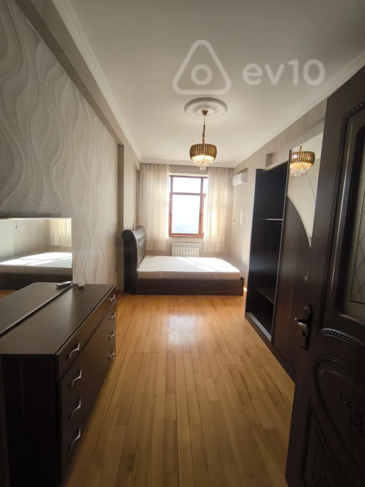 Kirayə verilir 2 otaqlı yeni tikili 80 m²