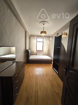 Kirayə verilir 2 otaqlı yeni tikili 80 m²