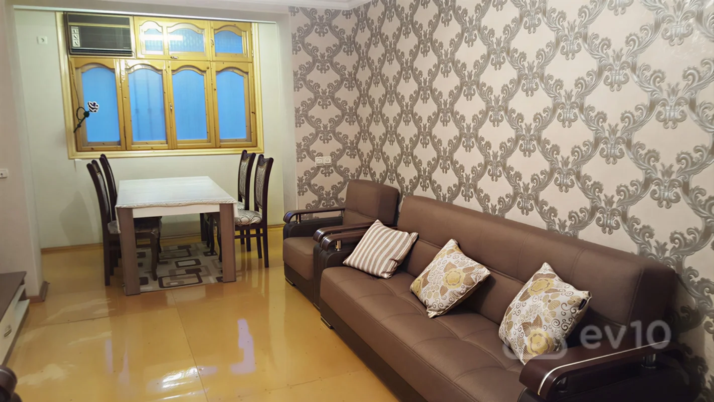 Kirayə verilir 2 otaqlı yeni tikili 70 m²