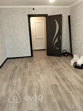 Satılır 3 otaqlı köhnə tikili 60 m²