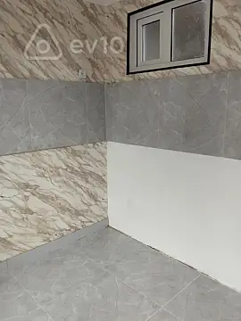 Satılır 3 otaqlı köhnə tikili 60 m²