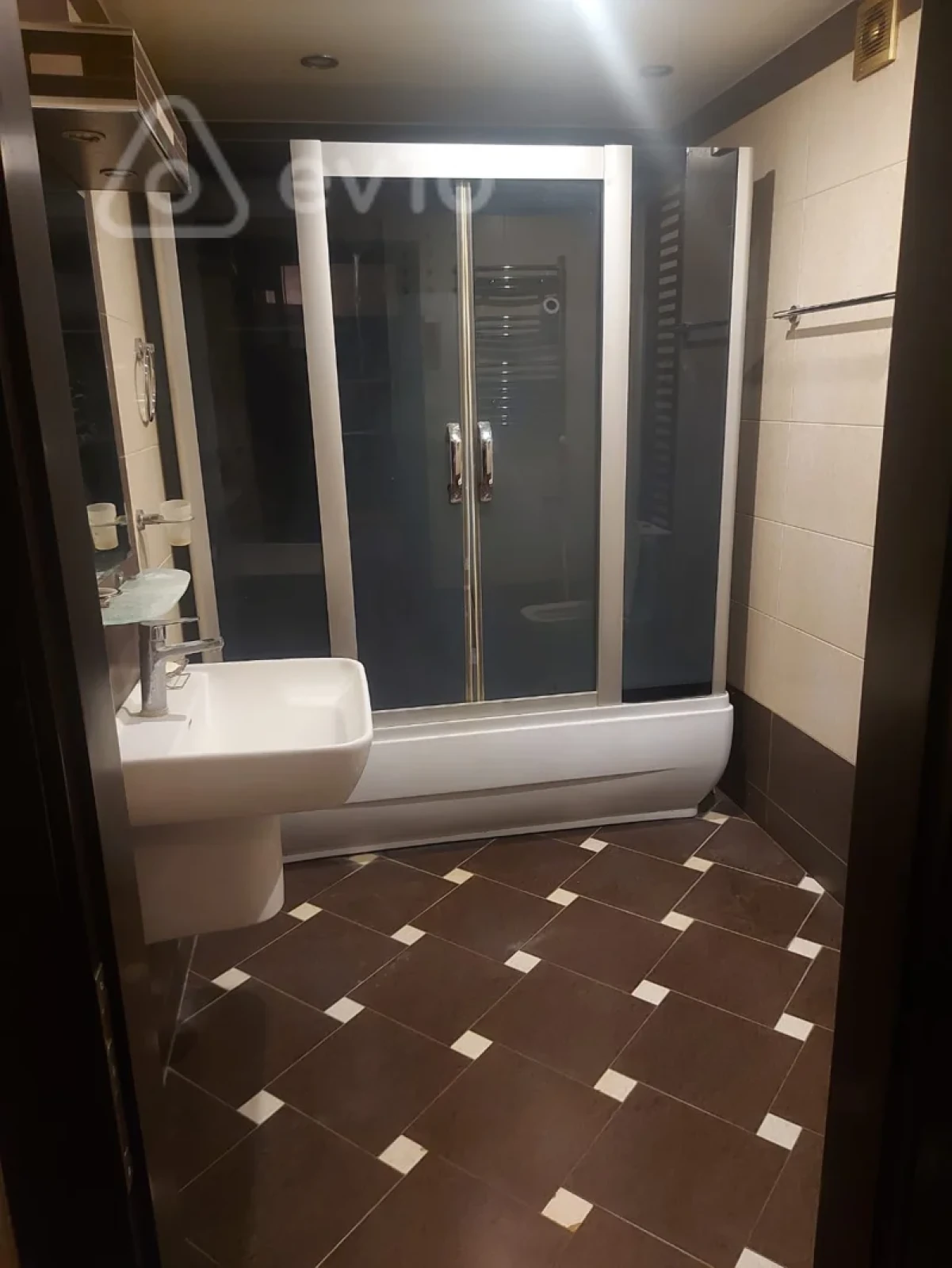 Kirayə verilir 2 otaqlı yeni tikili 80 m²