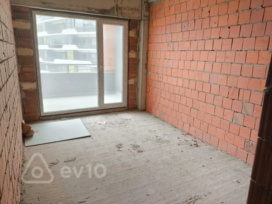 Satılır 2 otaqlı yeni tikili 80 m²