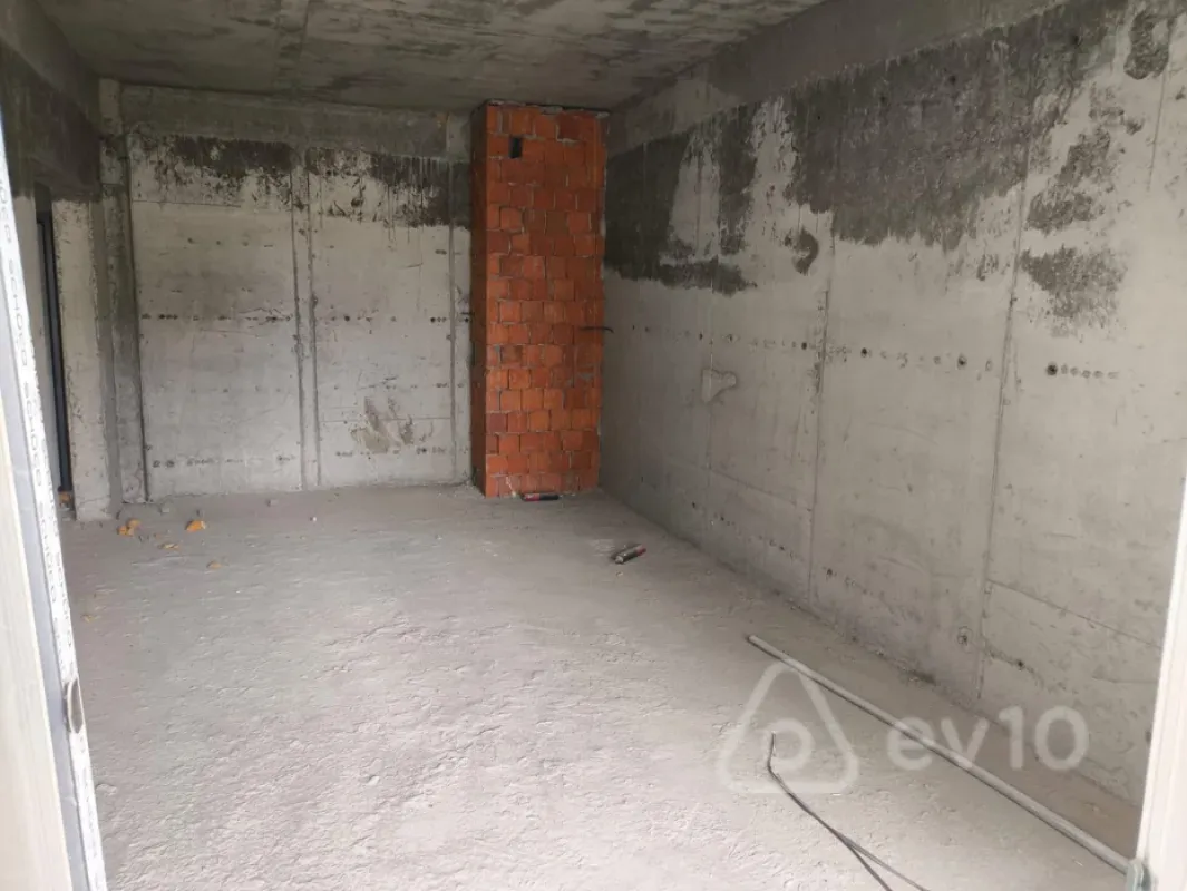 Satılır 2 otaqlı yeni tikili 80 m²