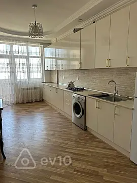 Kirayə verilir 2 otaqlı yeni tikili 120 m²