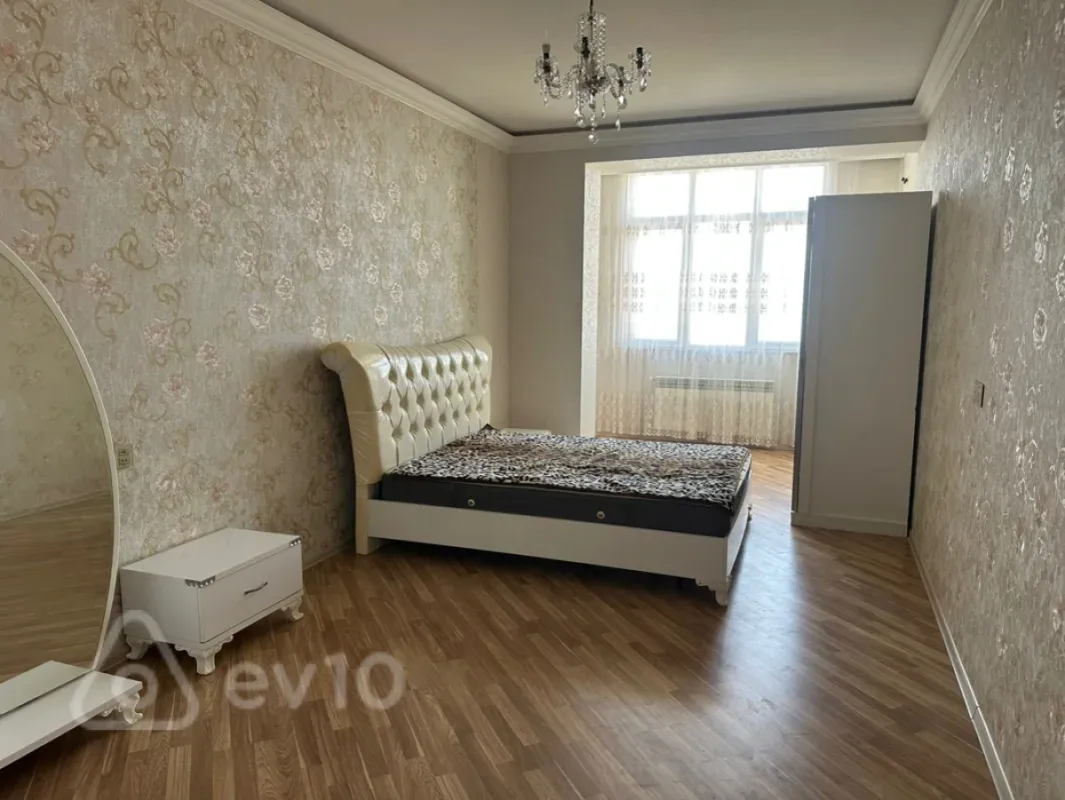 Kirayə verilir 2 otaqlı yeni tikili 120 m²