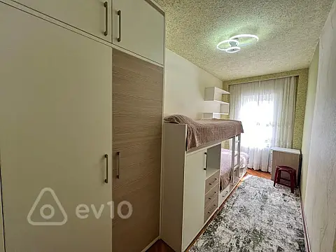 Kirayə verilir 3 otaqlı köhnə tikili 69 m²