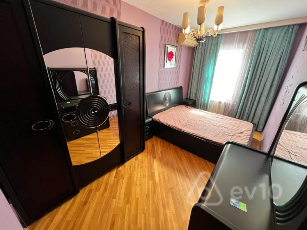 Kirayə verilir 3 otaqlı köhnə tikili 69 m²