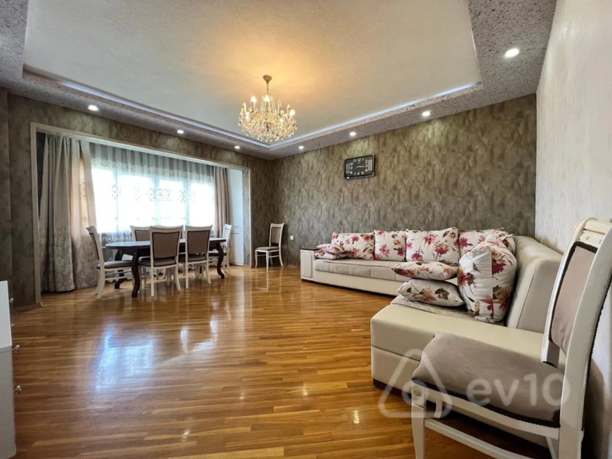 Kirayə verilir 3 otaqlı köhnə tikili 69 m²