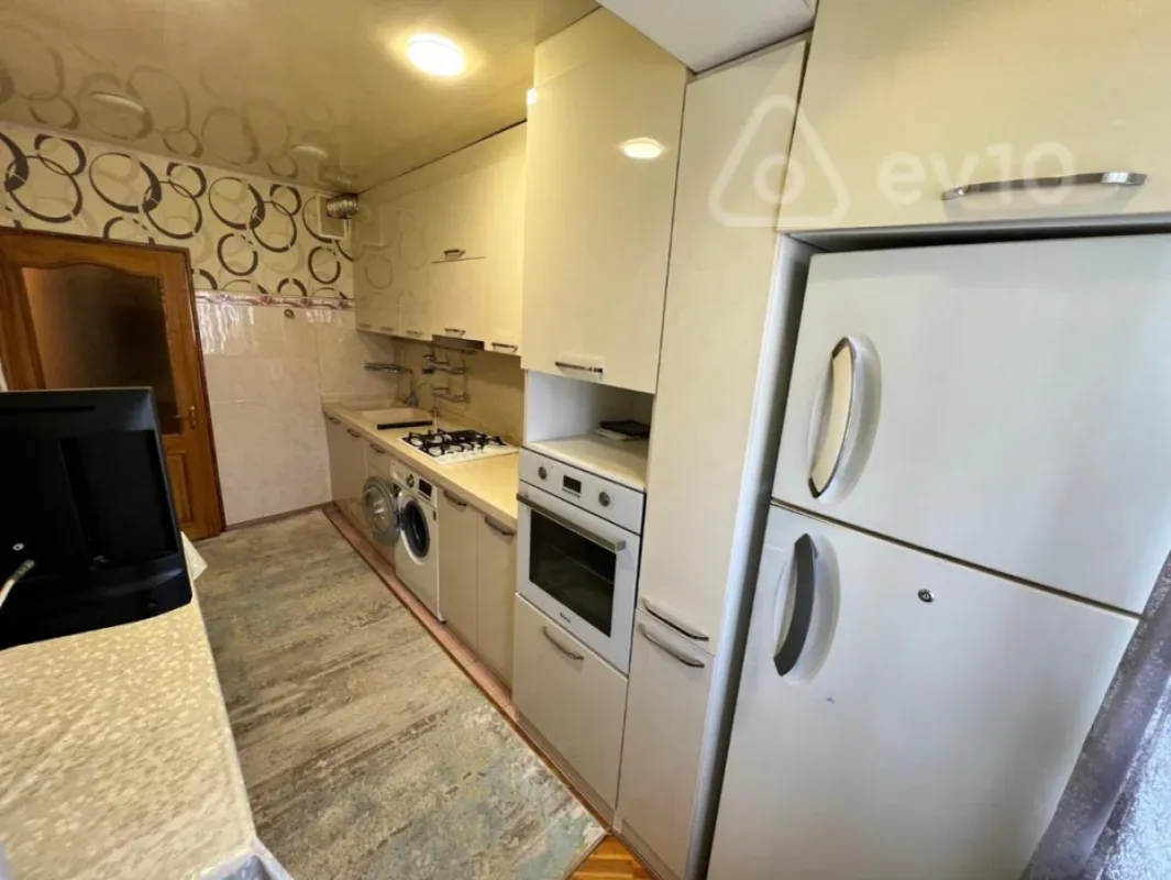 Kirayə verilir 3 otaqlı köhnə tikili 69 m²