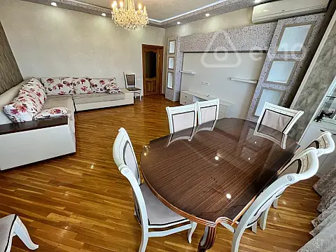 Kirayə verilir 3 otaqlı köhnə tikili 69 m²