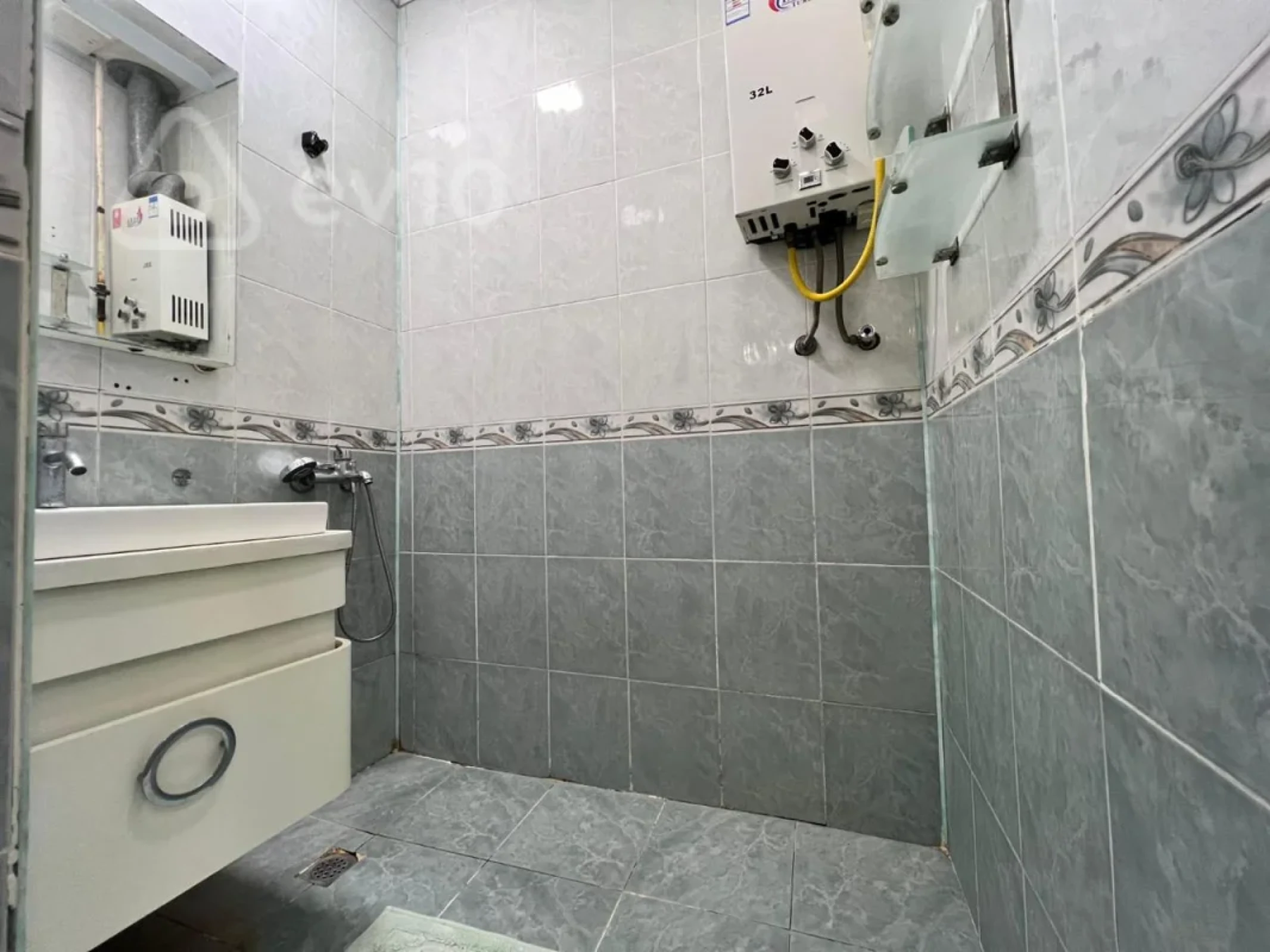Kirayə verilir 3 otaqlı köhnə tikili 69 m²