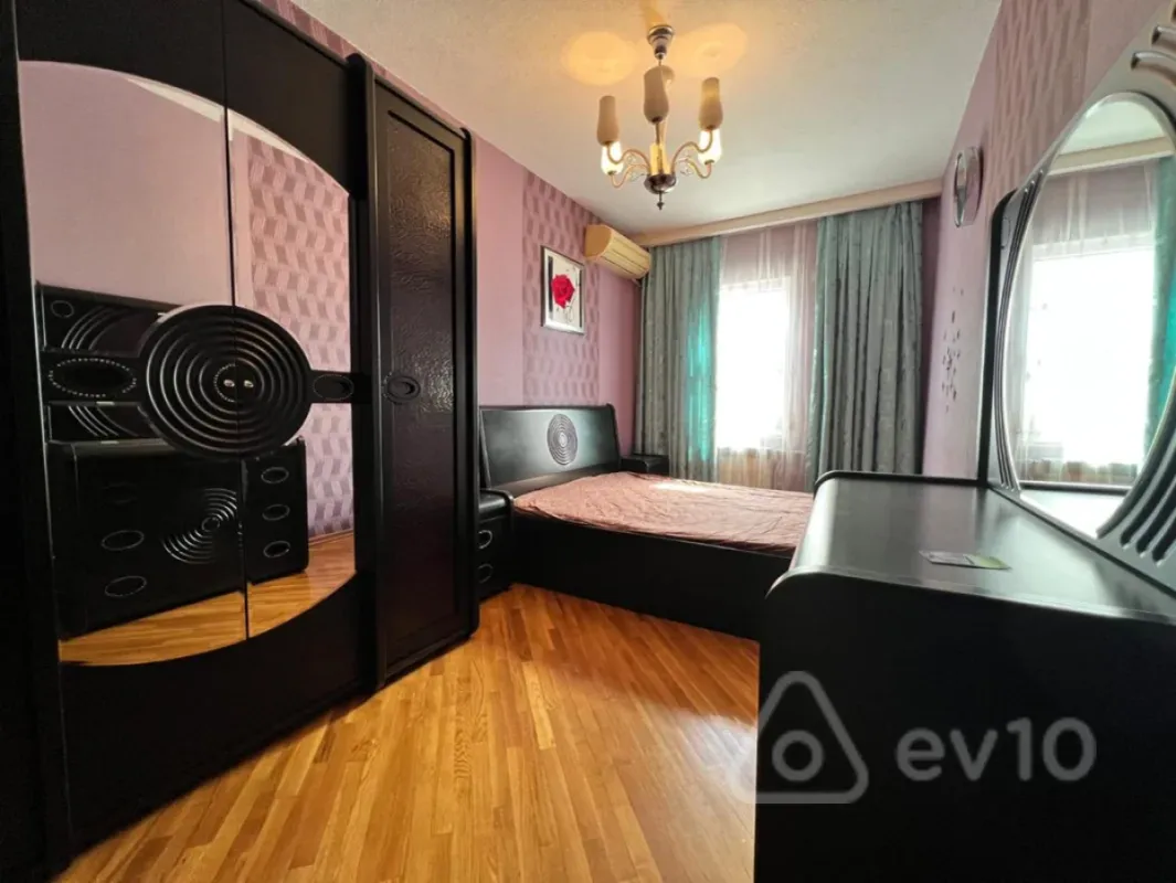 Kirayə verilir 3 otaqlı köhnə tikili 69 m²