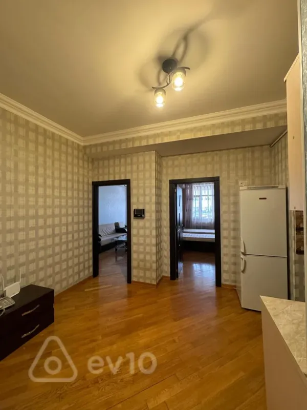 Kirayə verilir 2 otaqlı yeni tikili 60 m²