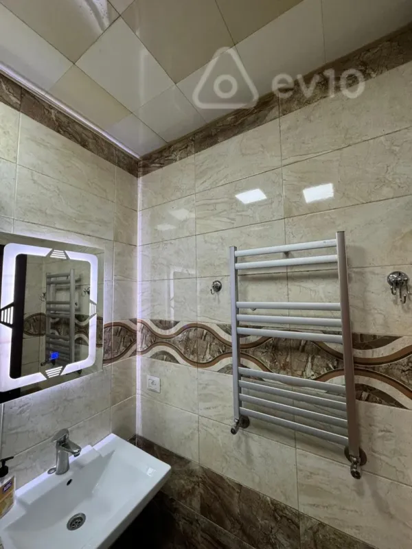 Kirayə verilir 2 otaqlı yeni tikili 60 m²