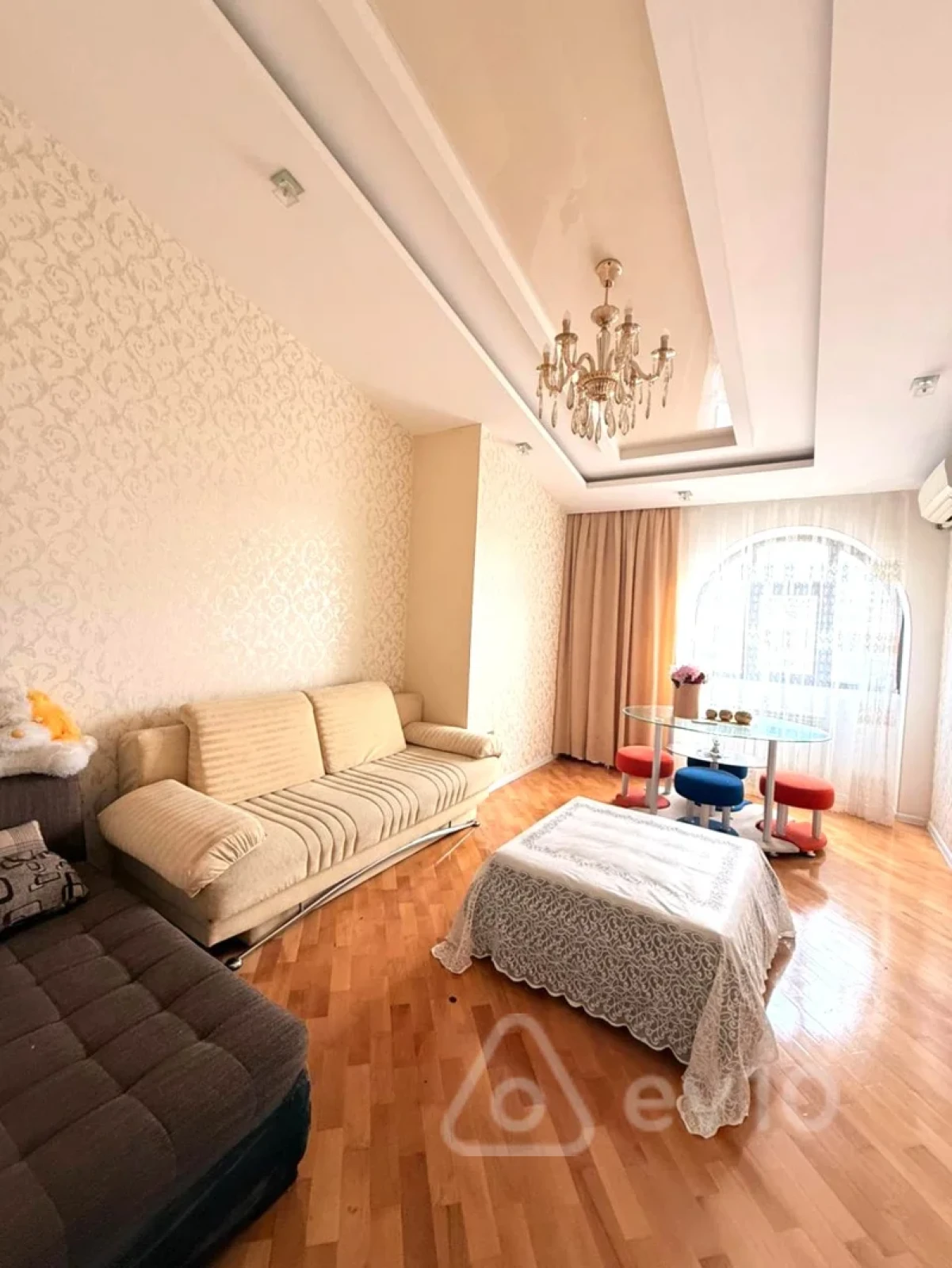 Kirayə verilir 2 otaqlı yeni tikili 80 m²