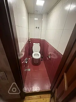 Kirayə verilir 2 otaqlı köhnə tikili 56 m²