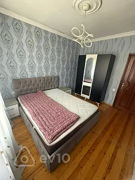 Kirayə verilir 2 otaqlı köhnə tikili 56 m²