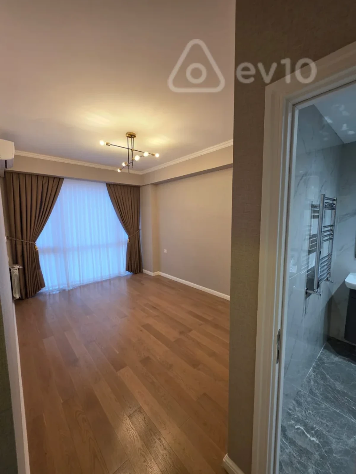 Satılır 3 otaqlı yeni tikili 95 m²