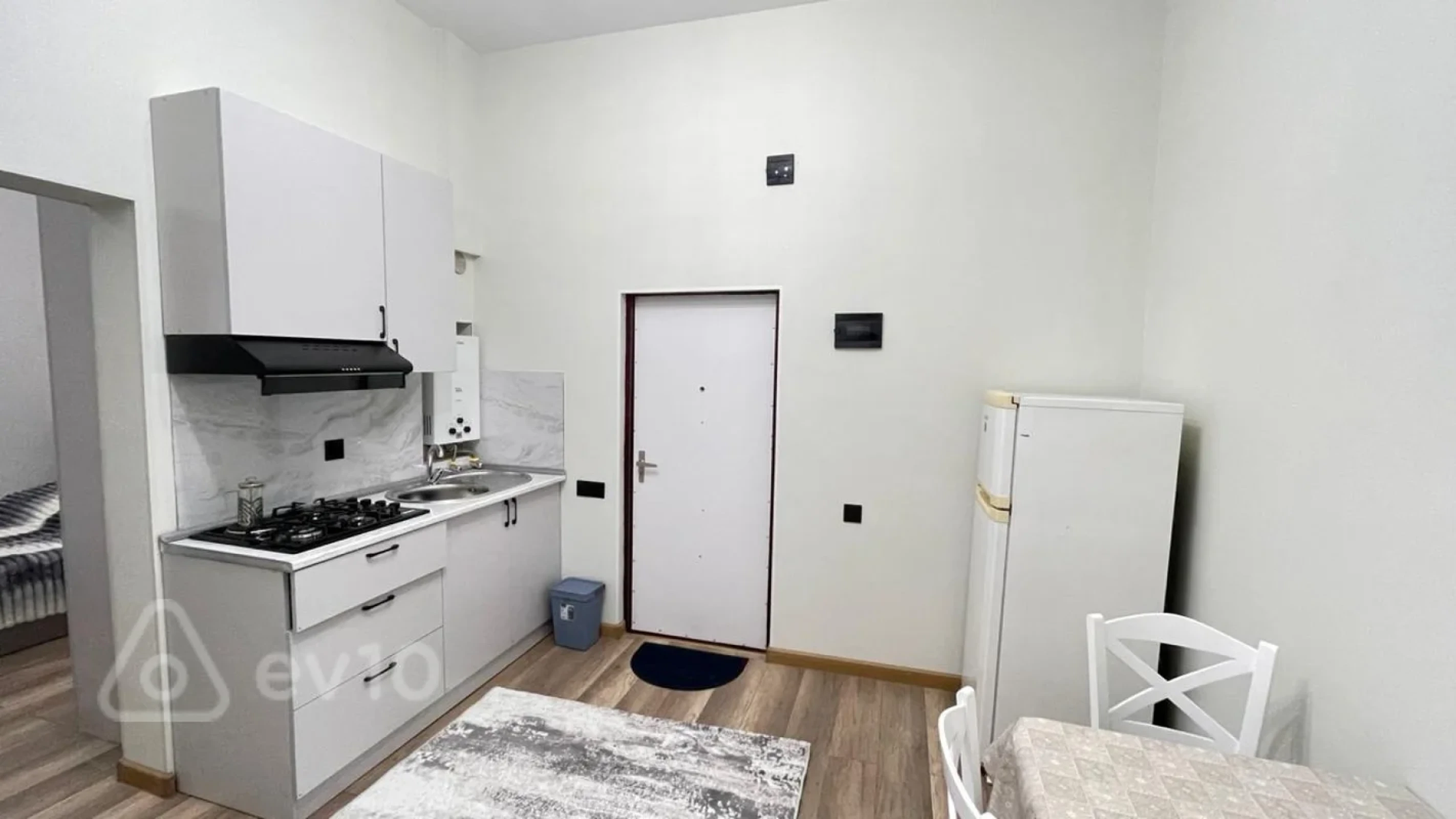 Kirayə verilir 1 otaqlı köhnə tikili 35 m²