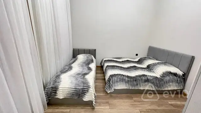 Kirayə verilir 1 otaqlı köhnə tikili 35 m²
