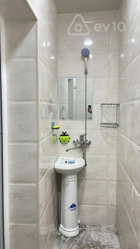 Kirayə verilir 1 otaqlı köhnə tikili 35 m²