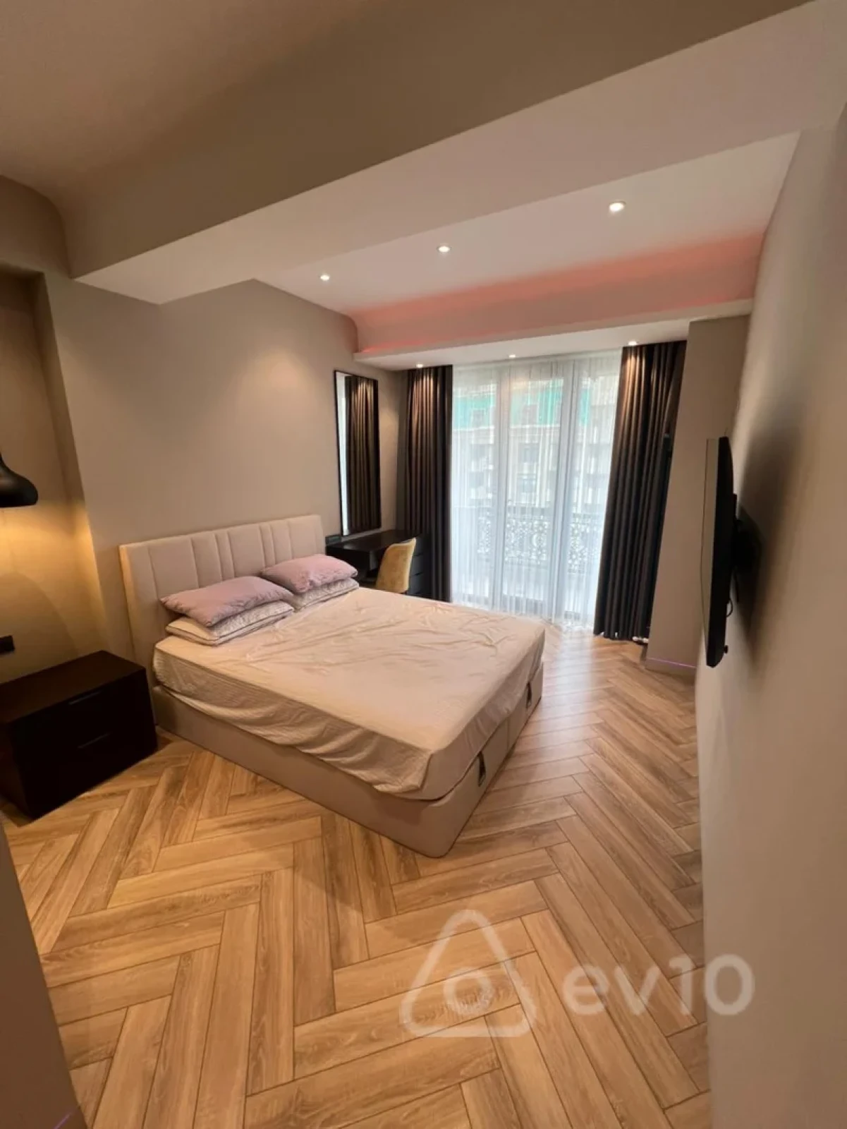 Kirayə verilir 2 otaqlı yeni tikili 82 m²