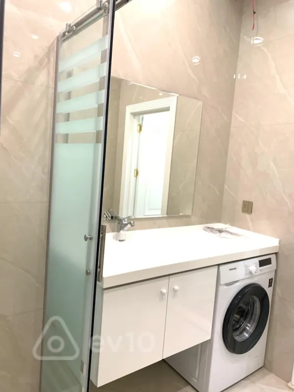 Kirayə verilir 3 otaqlı yeni tikili 105 m²