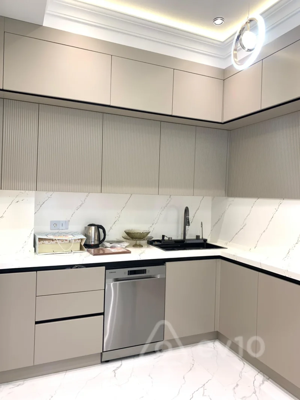 Kirayə verilir 3 otaqlı yeni tikili 105 m²