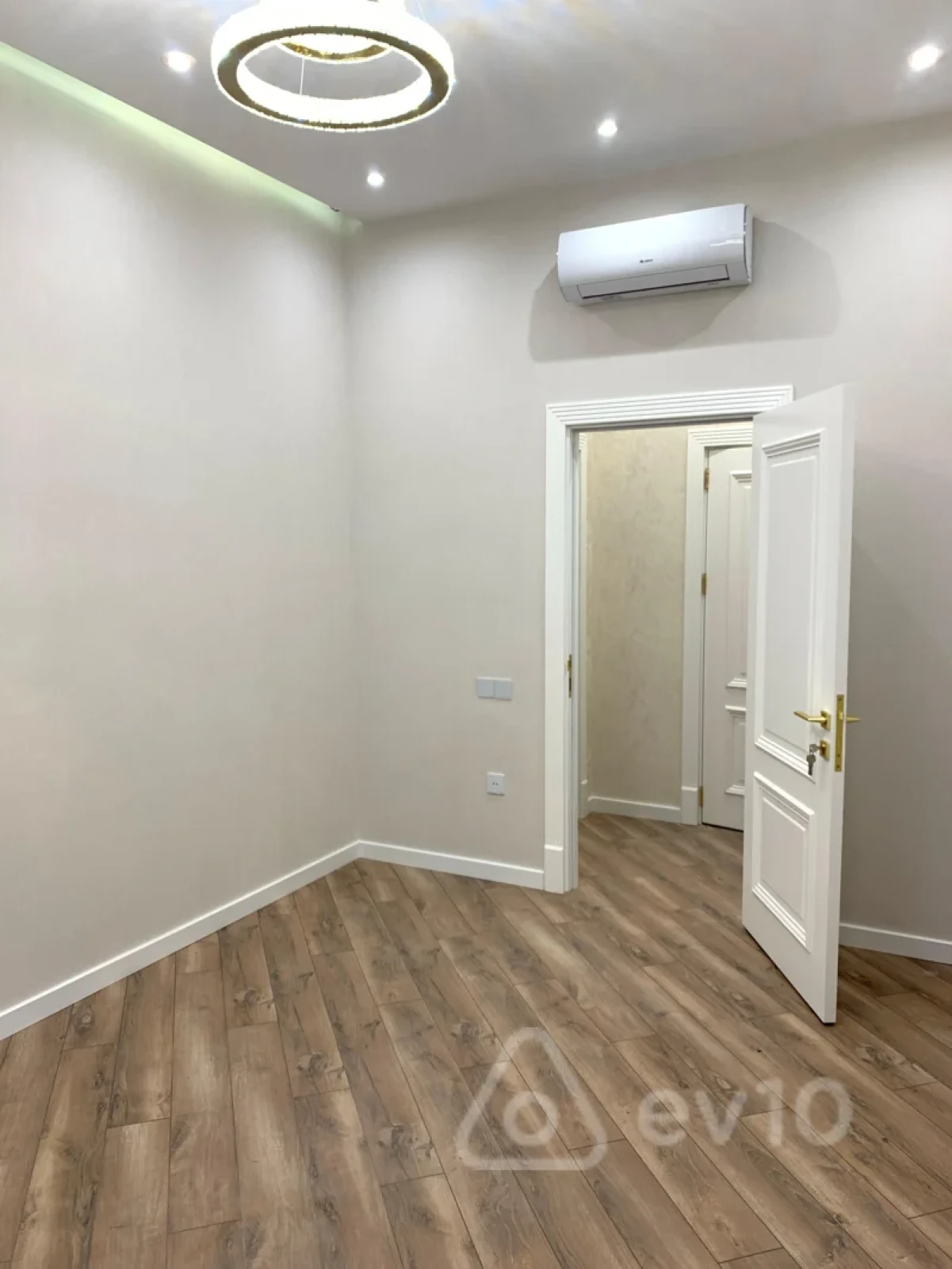 Kirayə verilir 3 otaqlı yeni tikili 105 m²