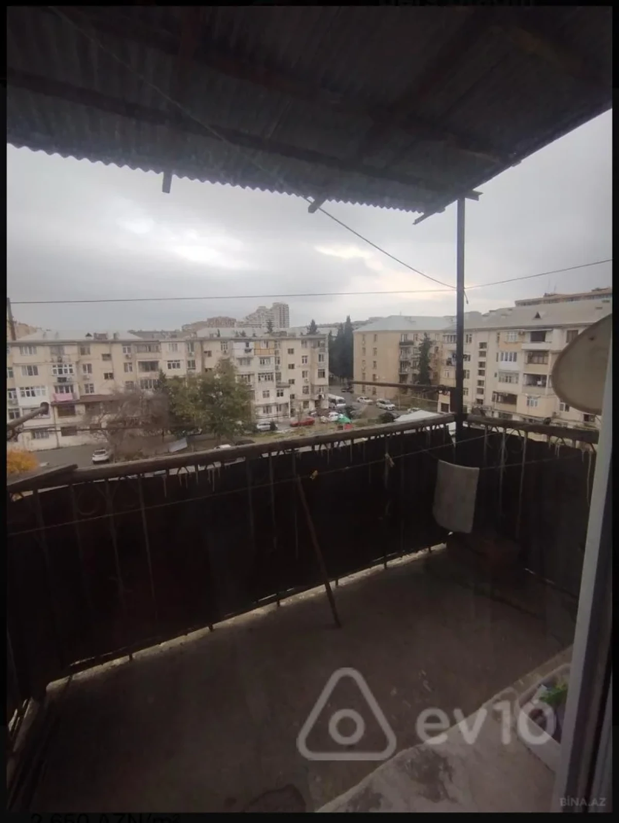 Satılır 3 otaqlı köhnə tikili 70 m²